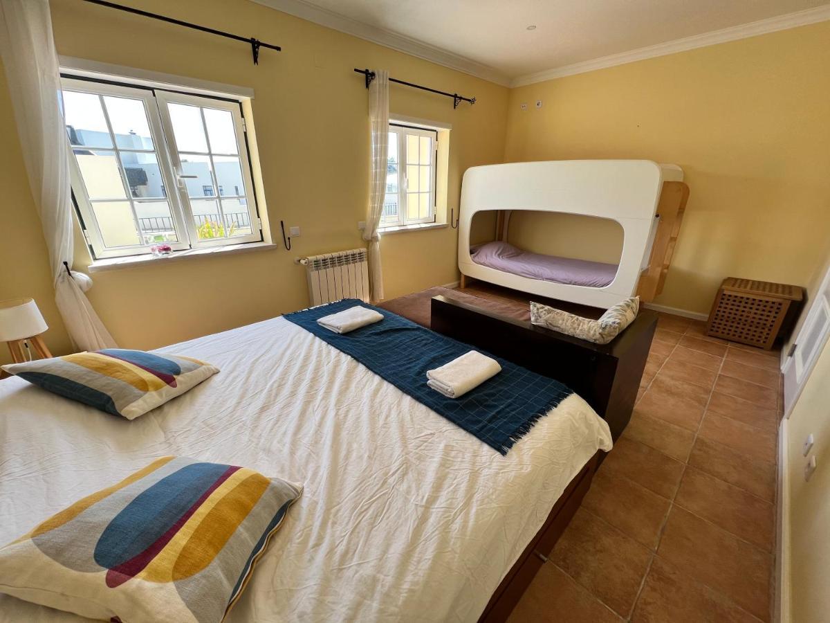 B&B With Heated Pool Сан-Мартинью-ду-Порту Экстерьер фото