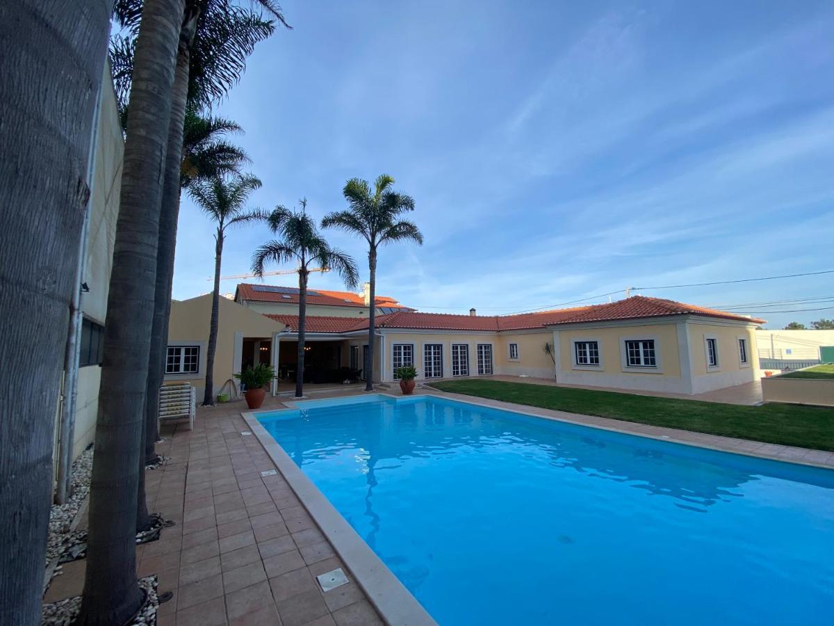 B&B With Heated Pool Сан-Мартинью-ду-Порту Экстерьер фото