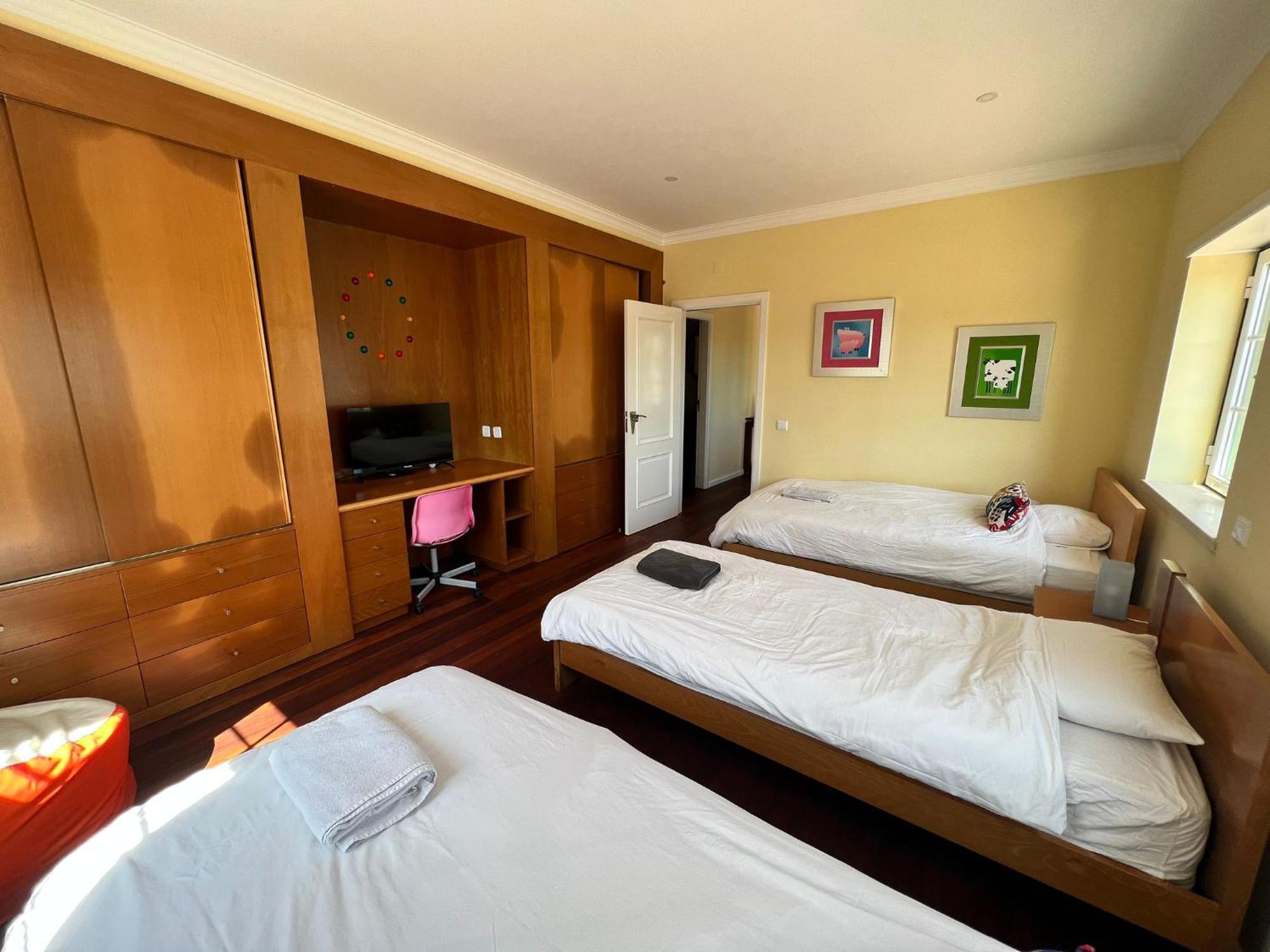 B&B With Heated Pool Сан-Мартинью-ду-Порту Экстерьер фото